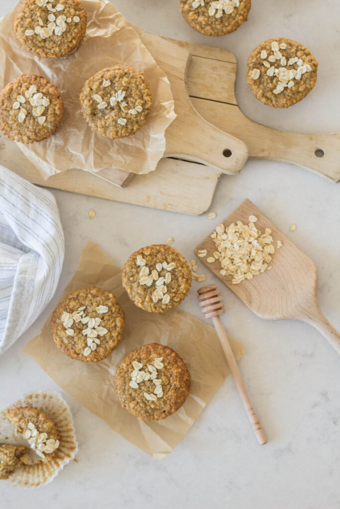 Healthy banana-oat muffins