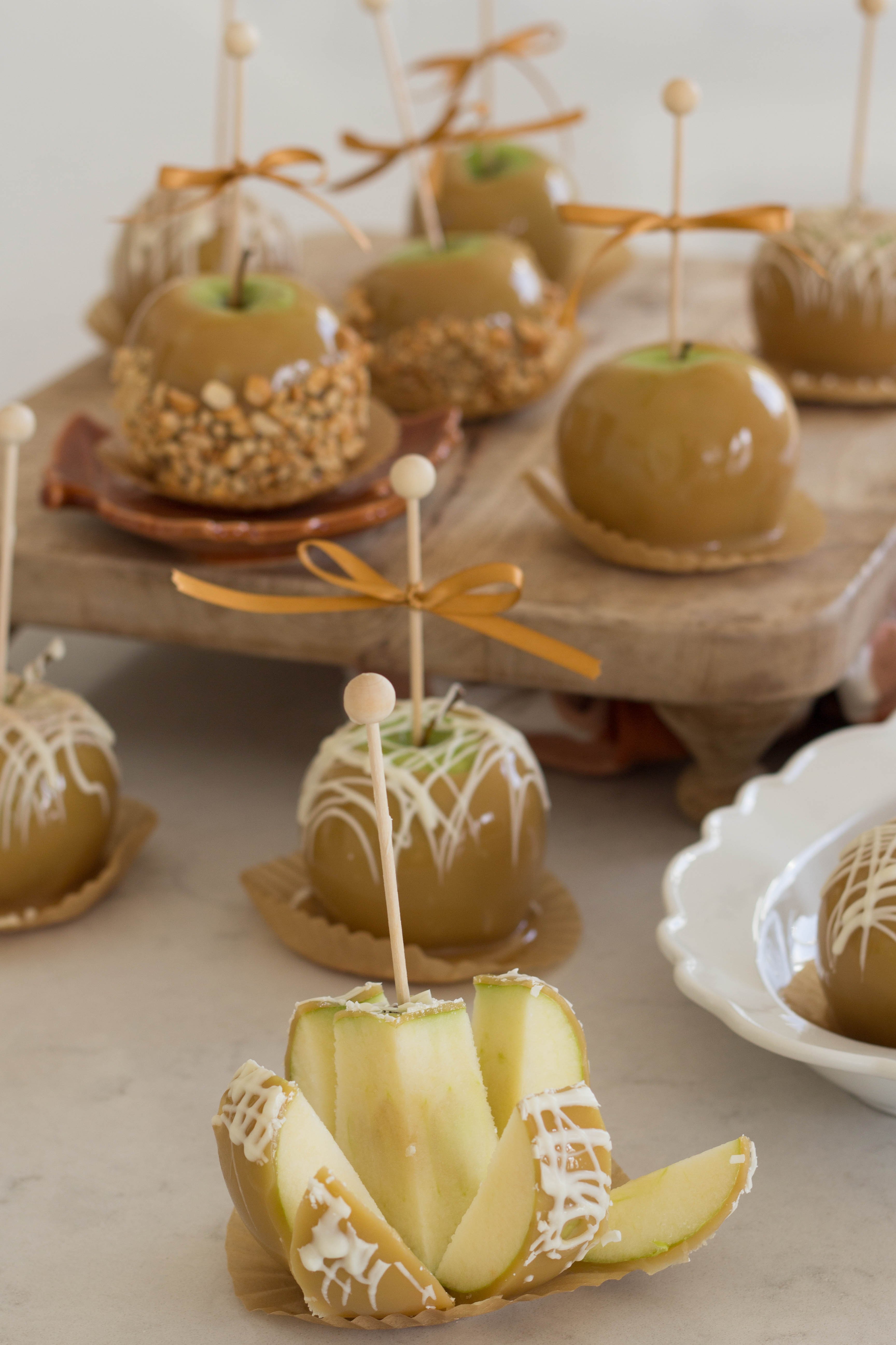 Gourmet caramel apples
