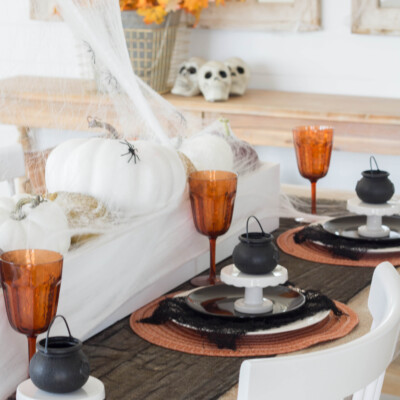 “A Ghoulish Gathering” Halloween Tablescape