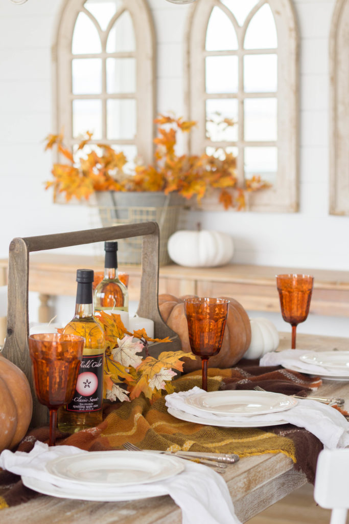 simple thanksgiving tablescape