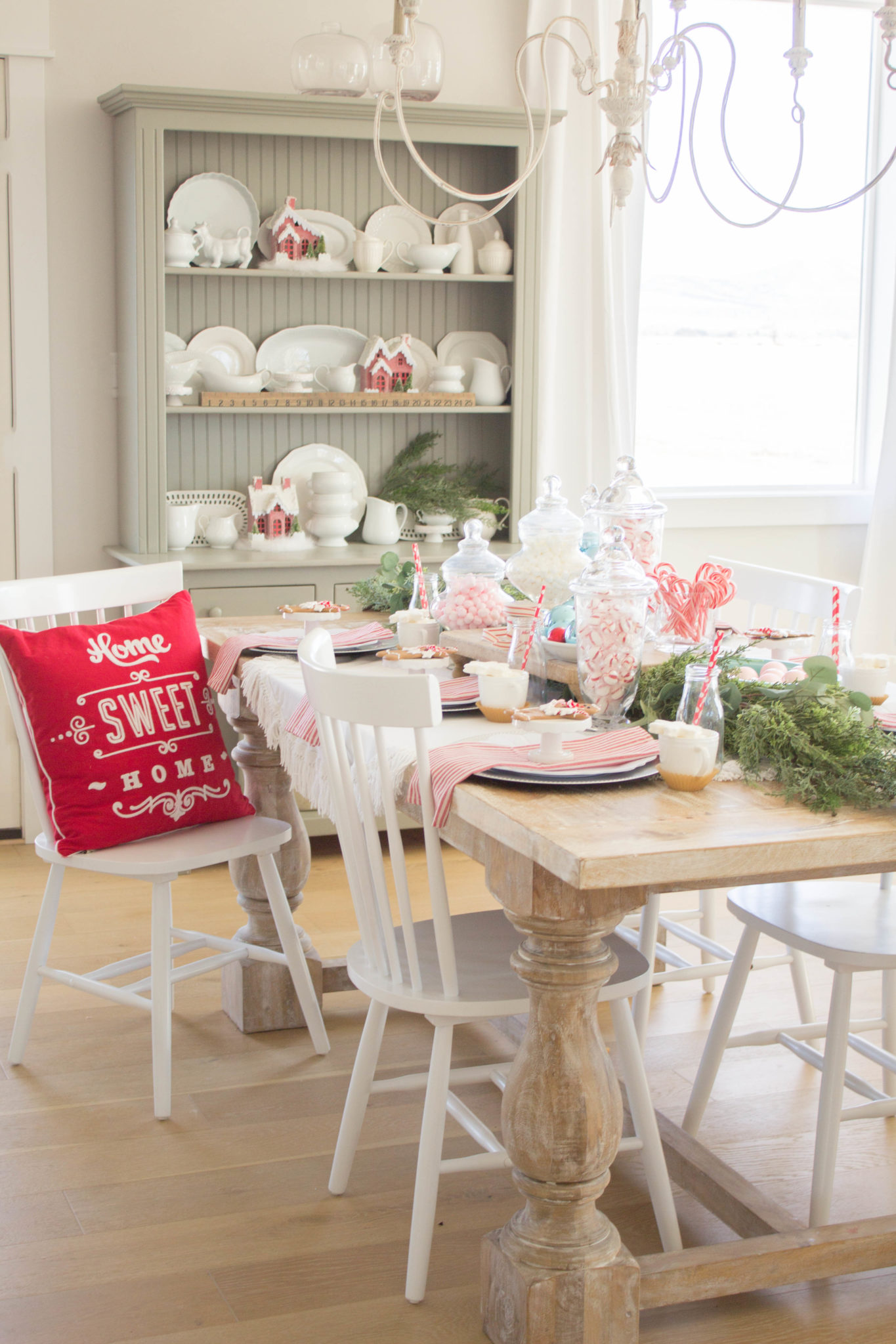 A Whimsical Christmas Table - Handmade Farmhouse