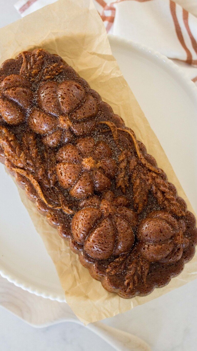 Festive Spiced Pumpkin Loaf Cake