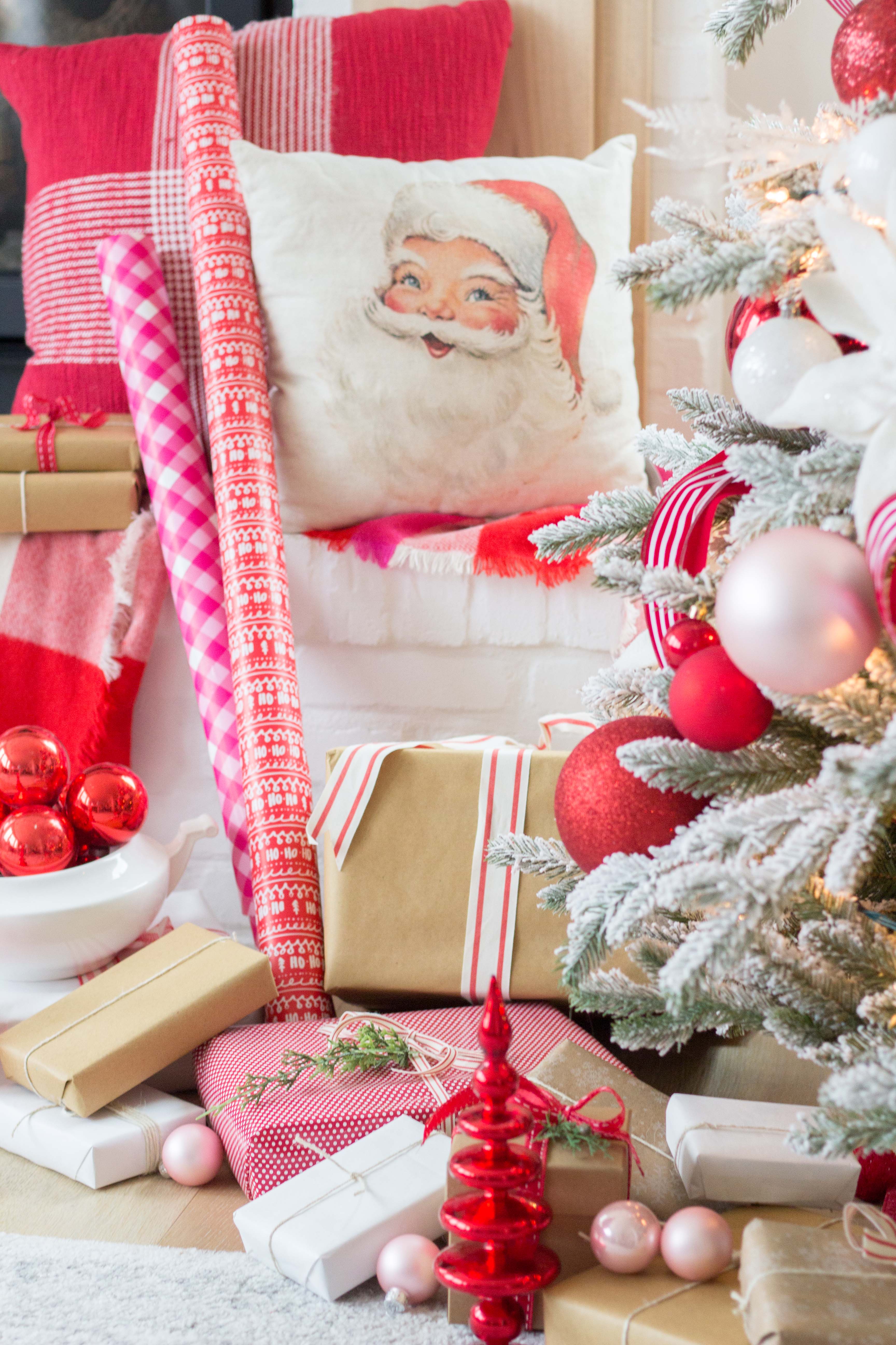 Red and White Christmas Décor