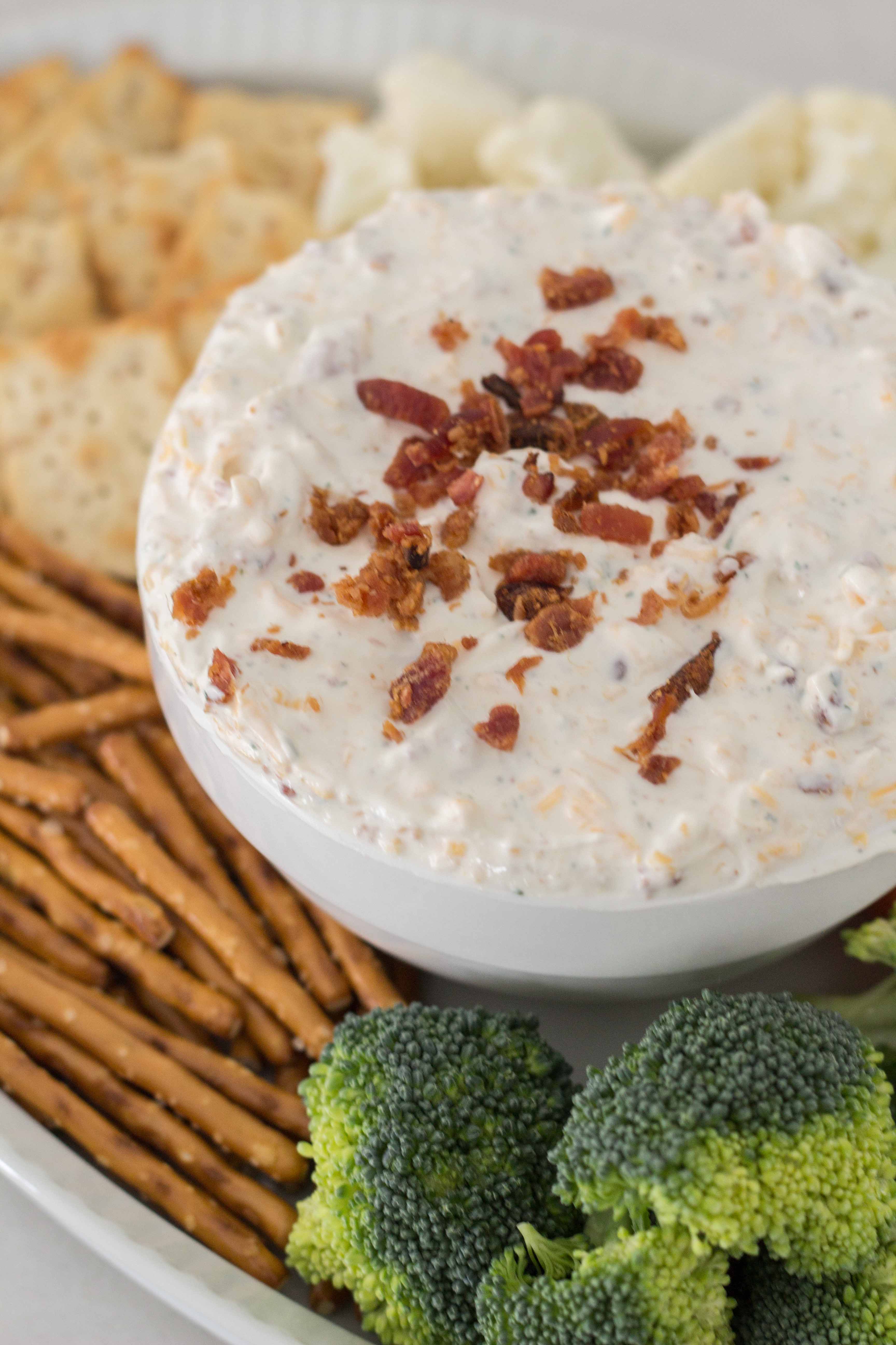 Delicious Bacon Cheddar Ranch Dip