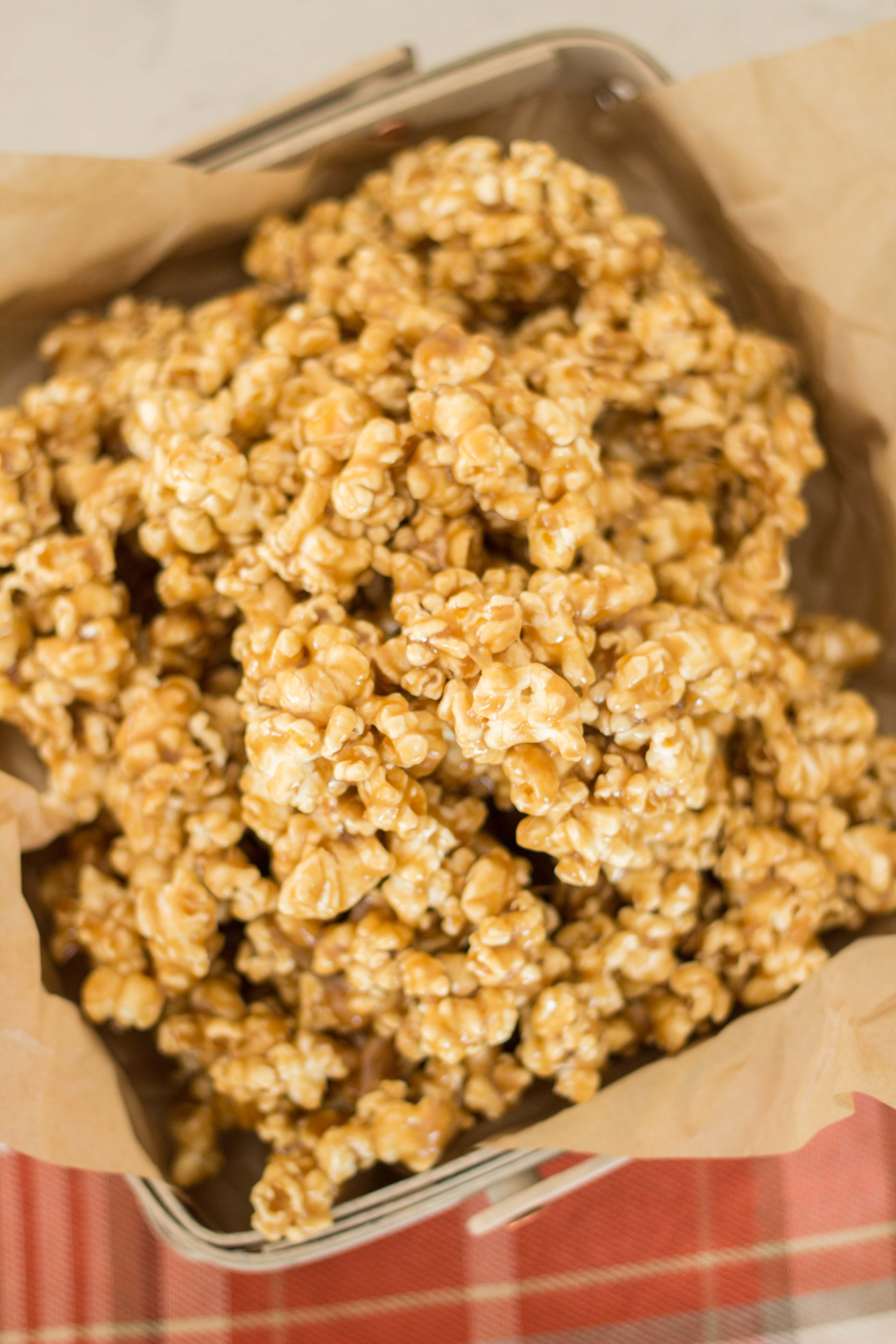 Mom's Famous Chewy Caramel Corn 