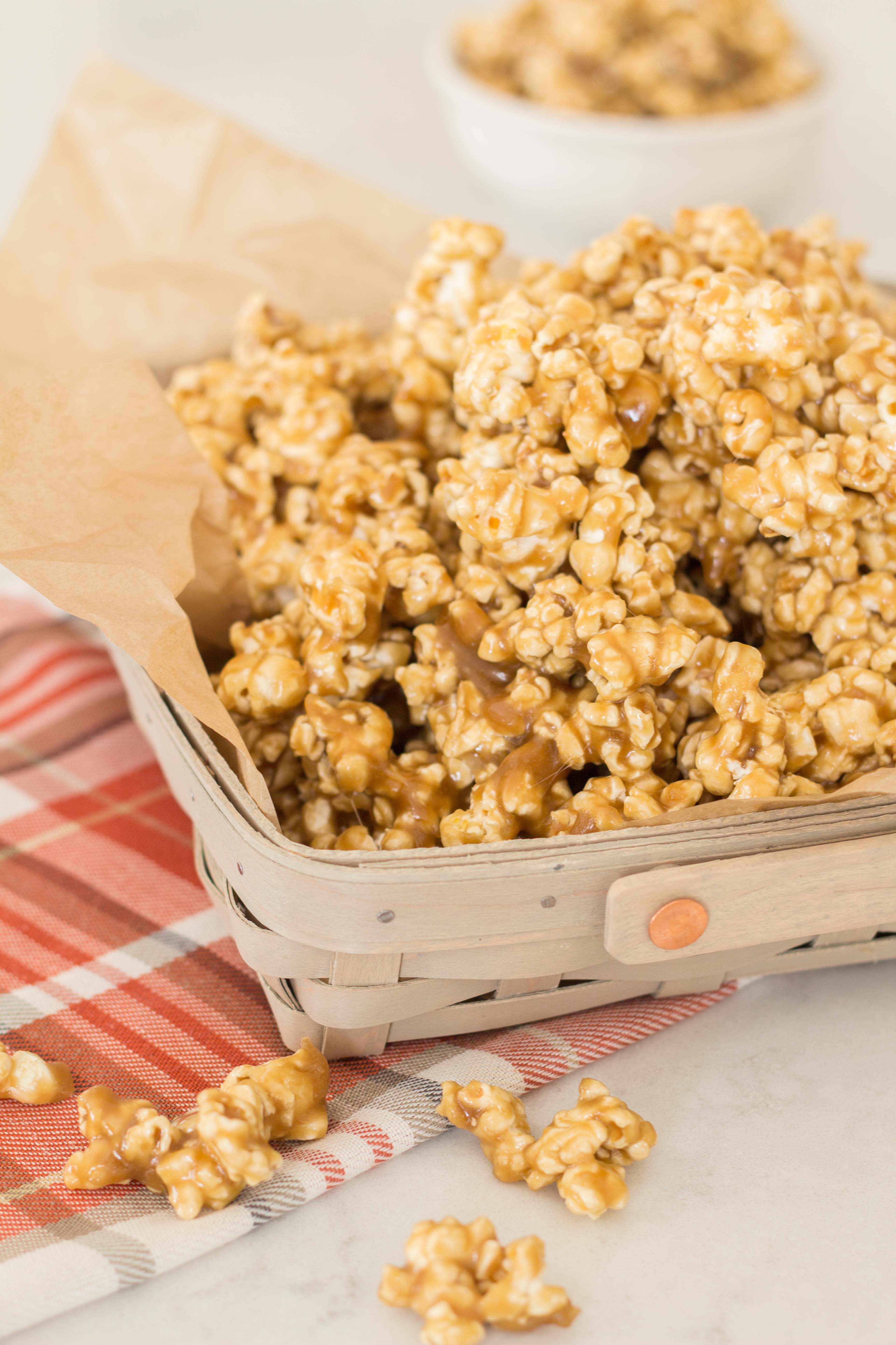 Mom's Famous Chewy Caramel Corn