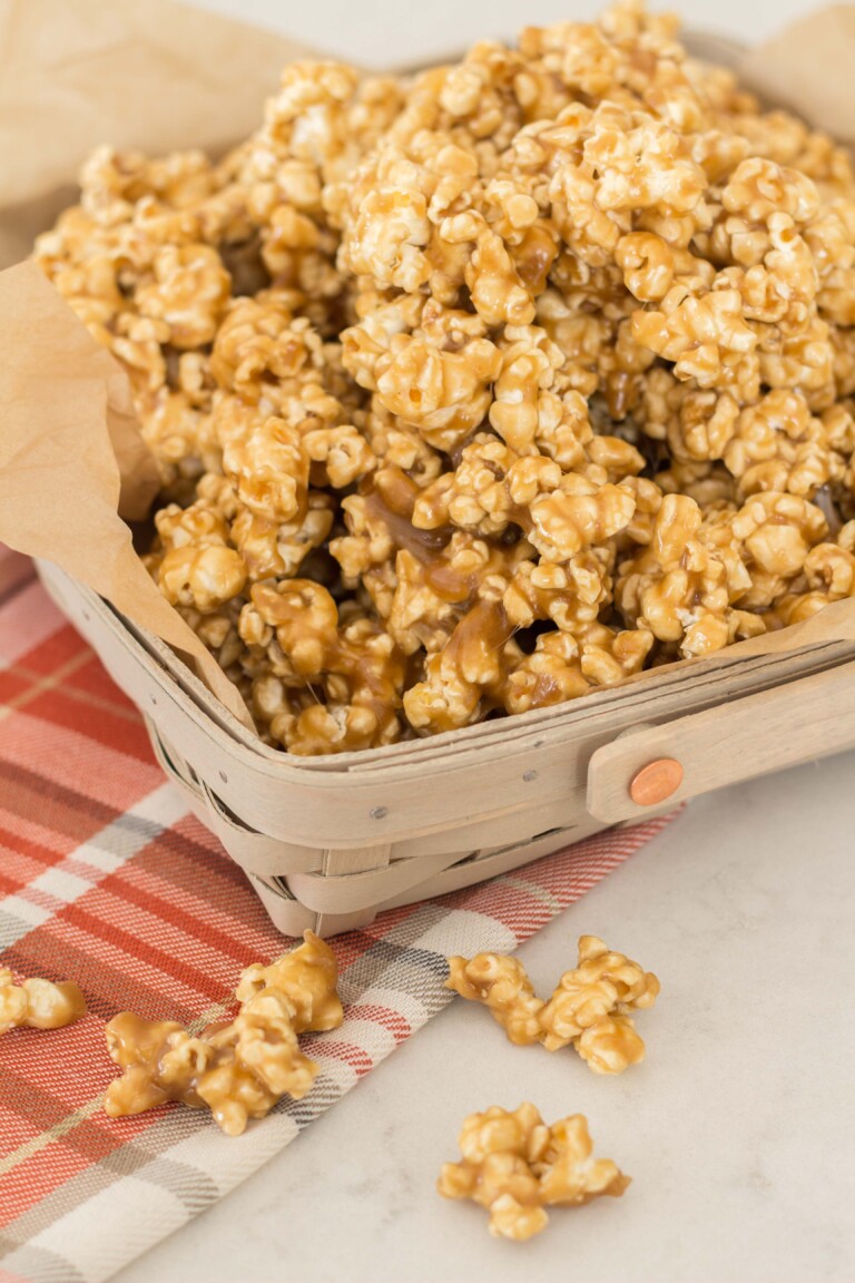 Mom’s Famous Chewy Caramel Corn
