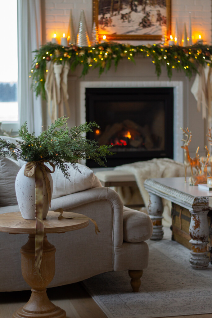 Christmas Living Room by Candlelight - Handmade Farmhouse