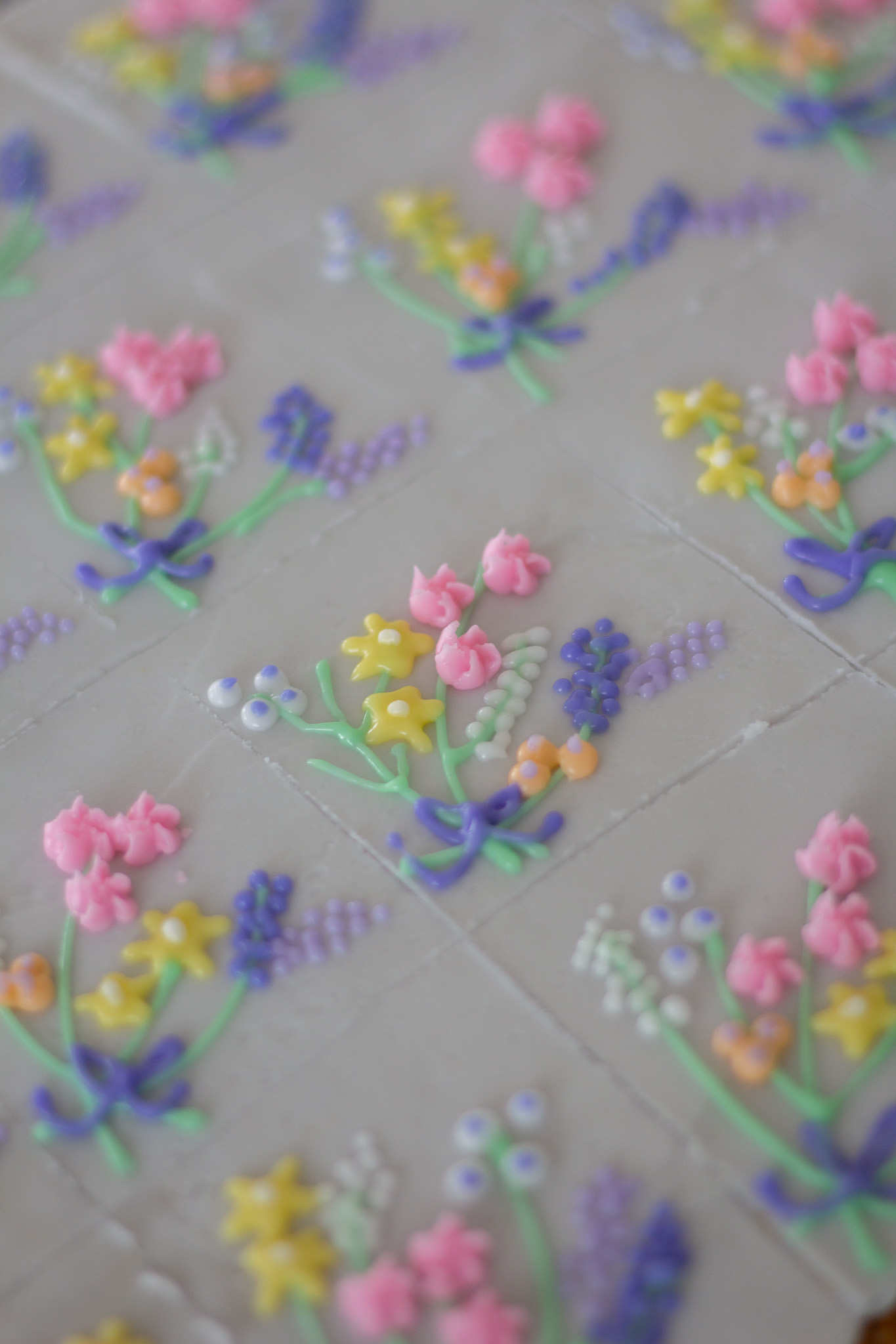Frosting florals on a sheet cake