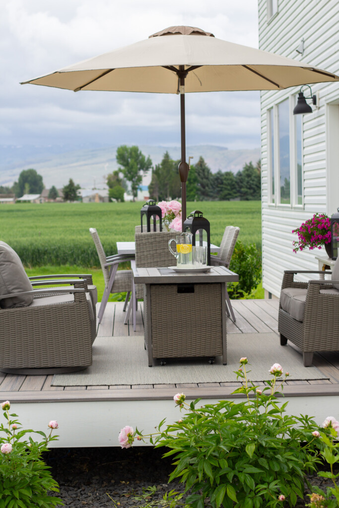 Simple Summer Deck Refresh - Handmade Farmhouse