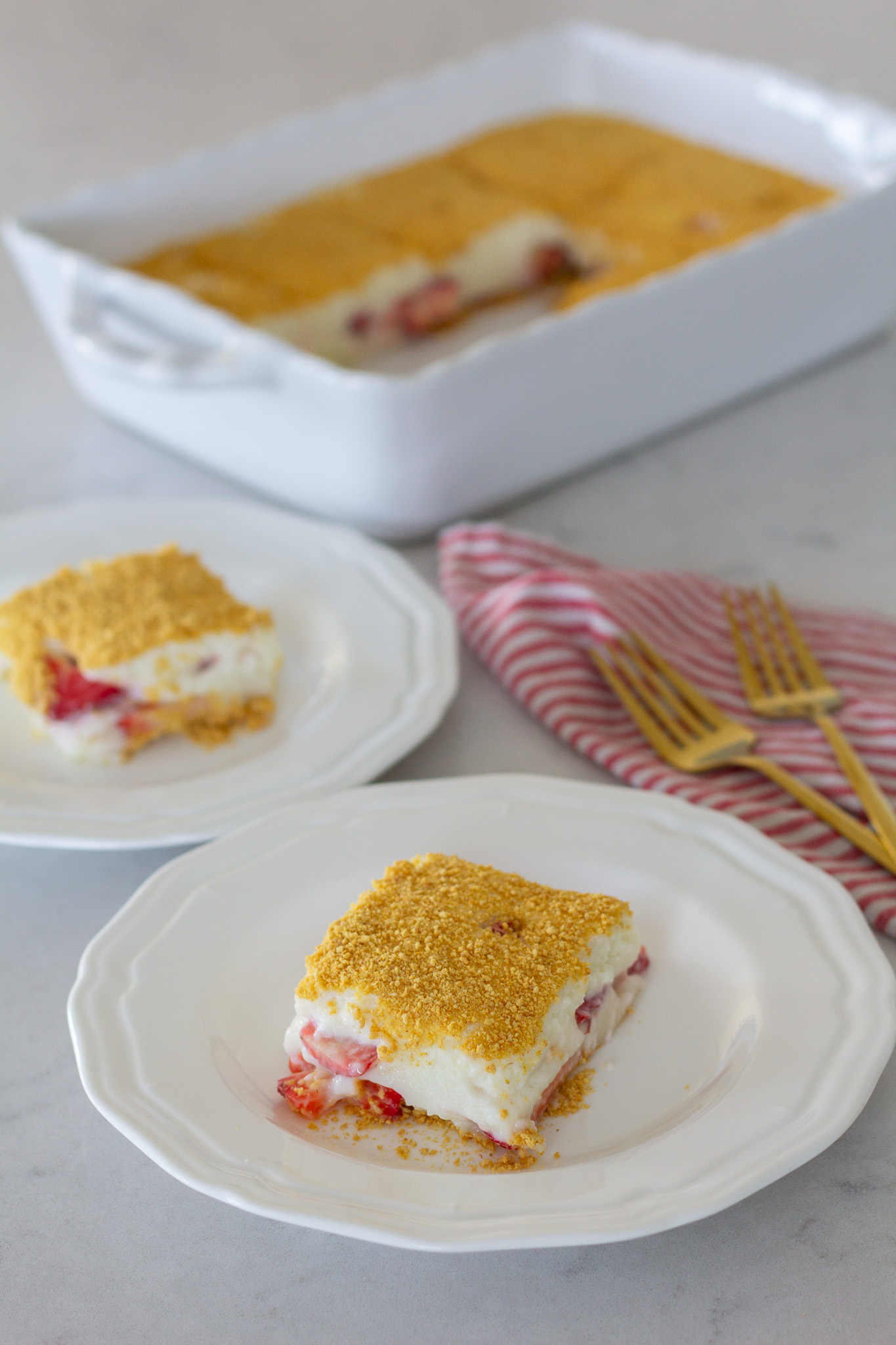 Old Fashioned Strawberry Marshmallow Dessert