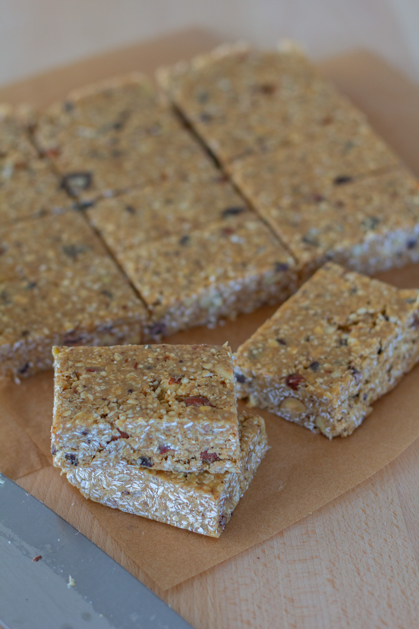 Easy and Healthy Granola Bars 