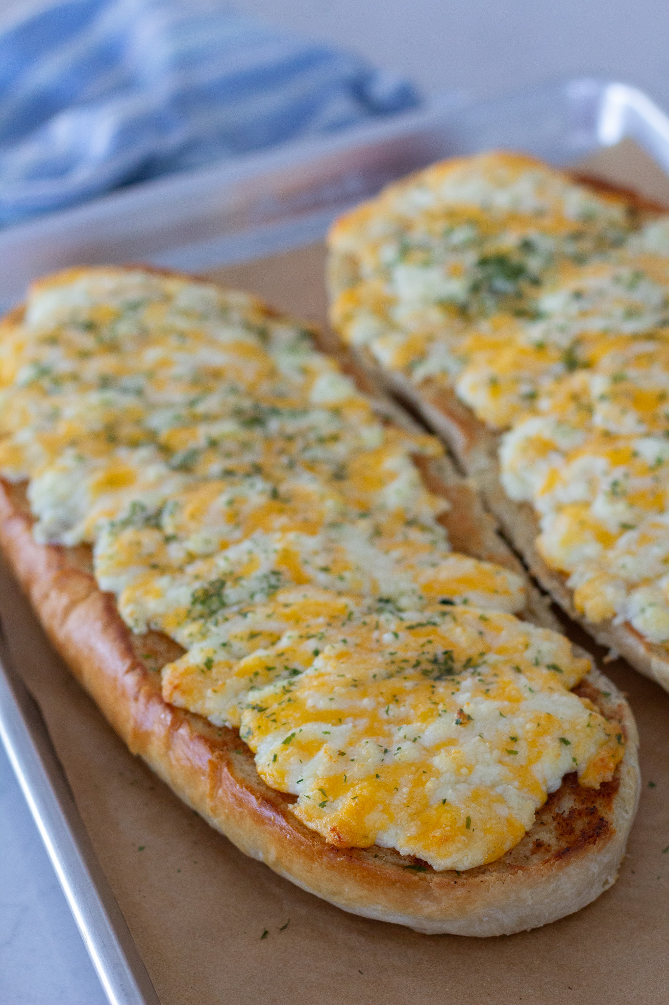 Easy Cheesy Garlic Bread