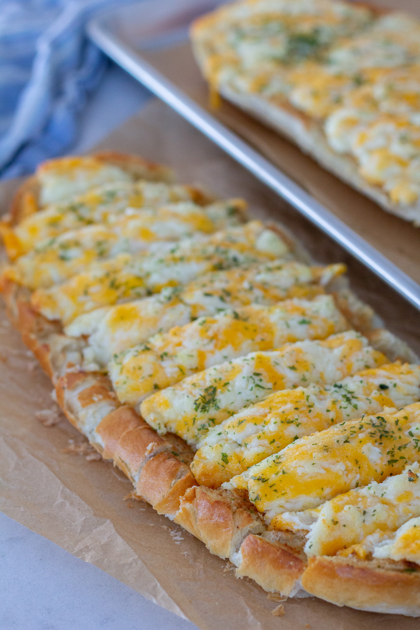 Easy Cheesy Garlic Bread