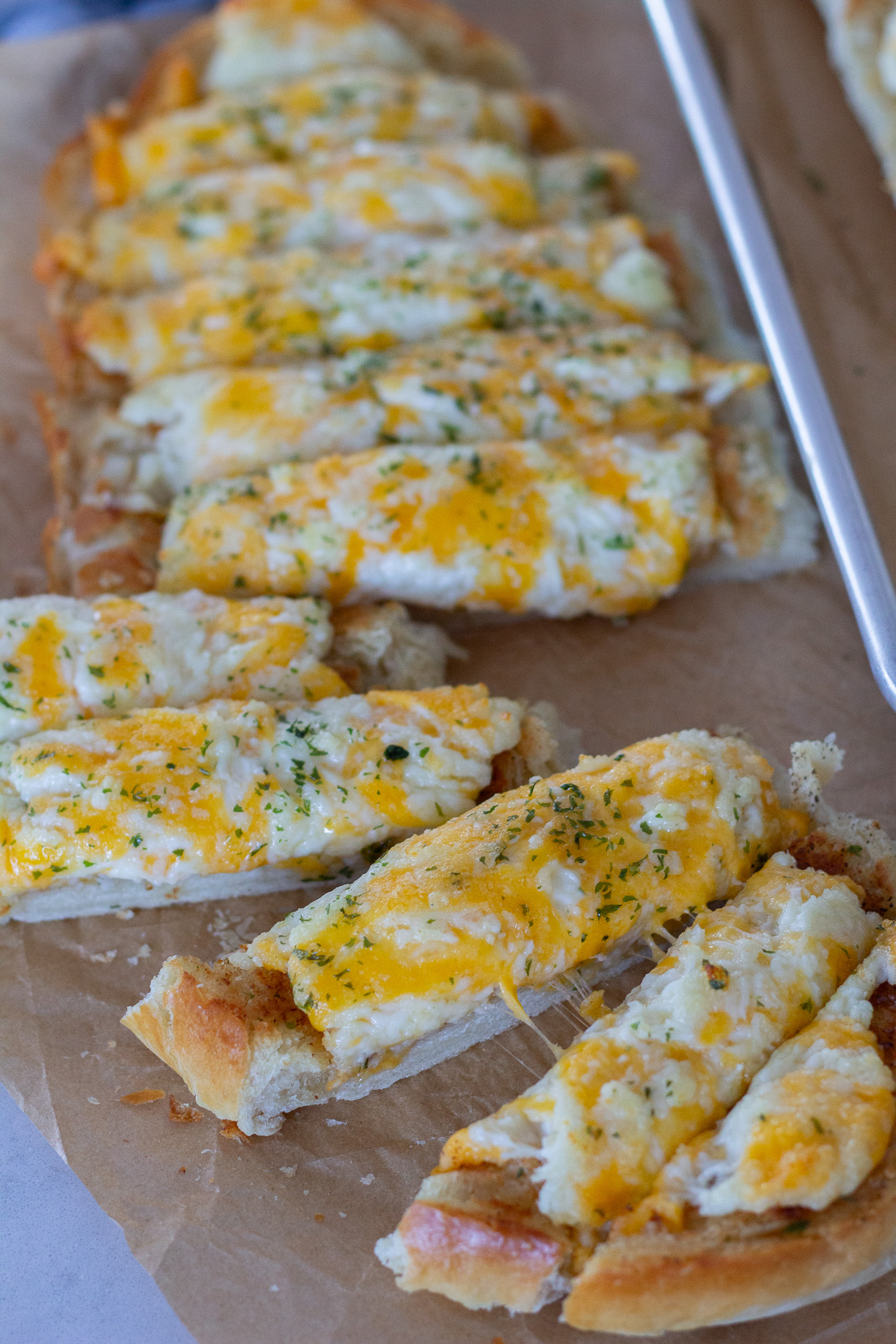 Easy Cheesy Garlic Bread