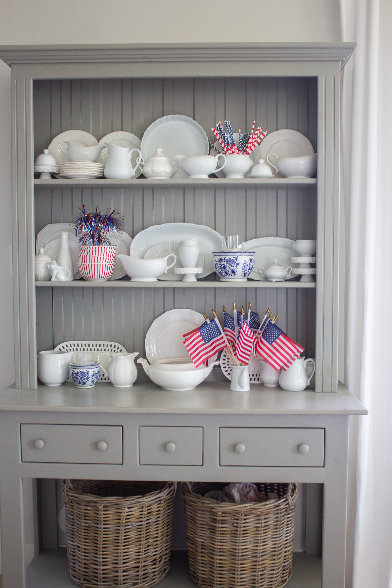 Simple Summertime Patriotic Decor Ideas