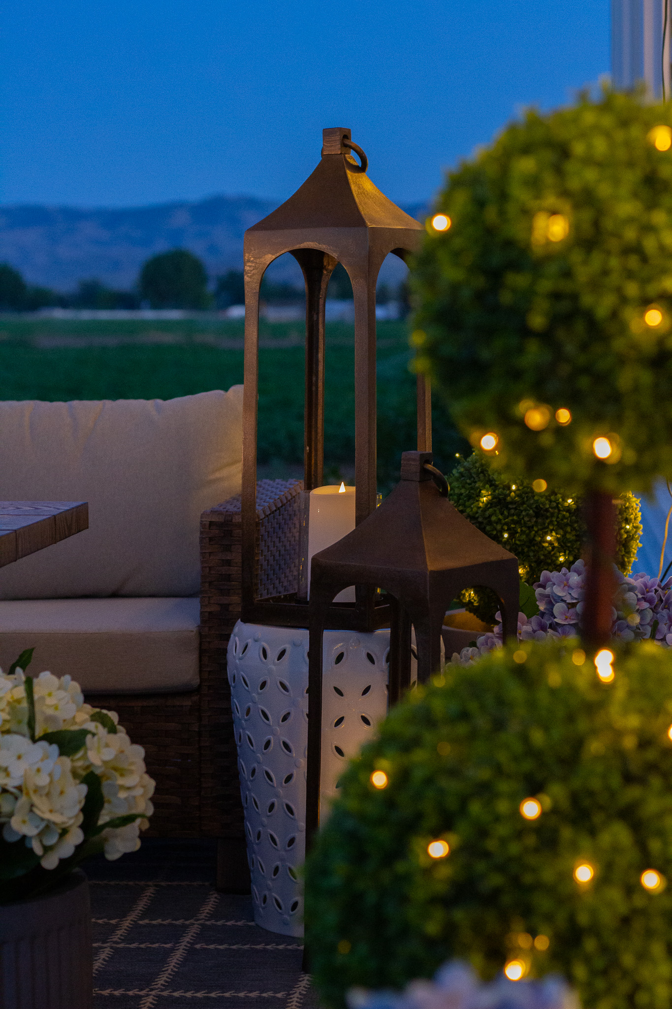 Cozy Summertime Deck Decorating Ideas