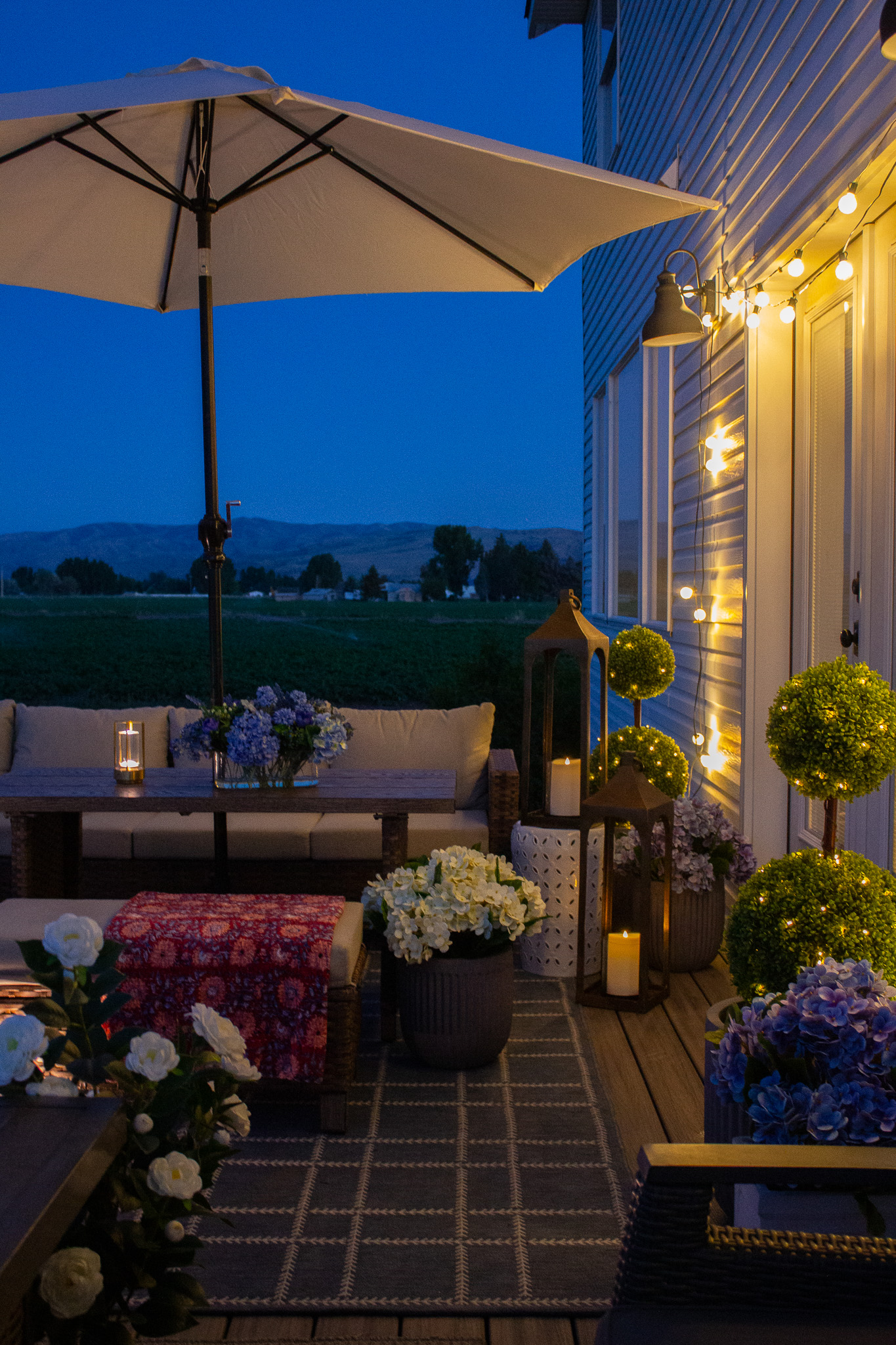 Cozy Summertime Deck Decorating Ideas