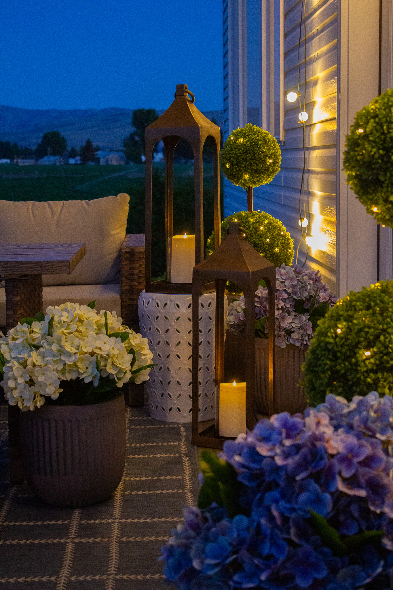 Cozy Summertime Deck Decorating Ideas