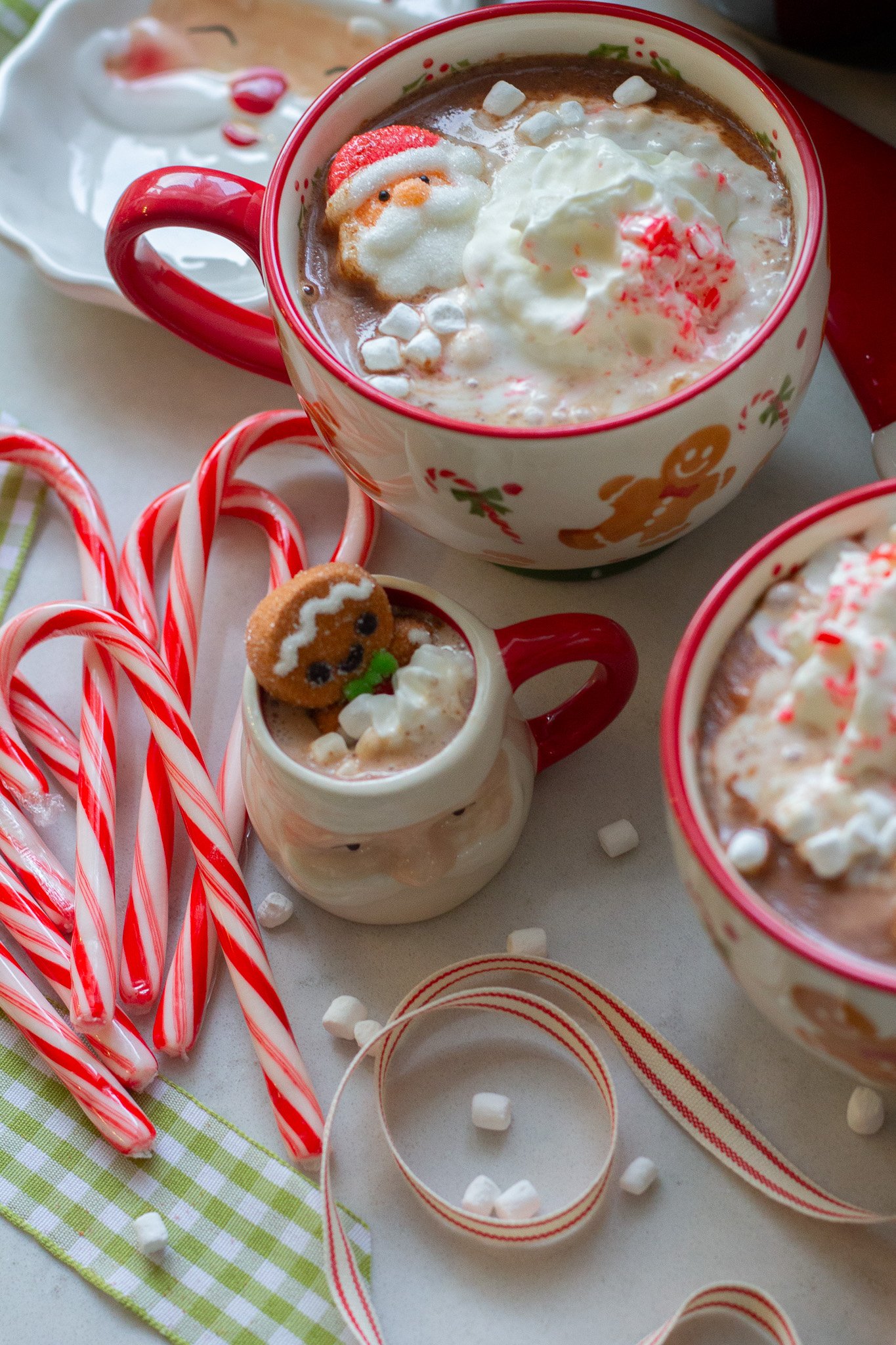 Rich and Creamy Crockpot Hot Cocoa