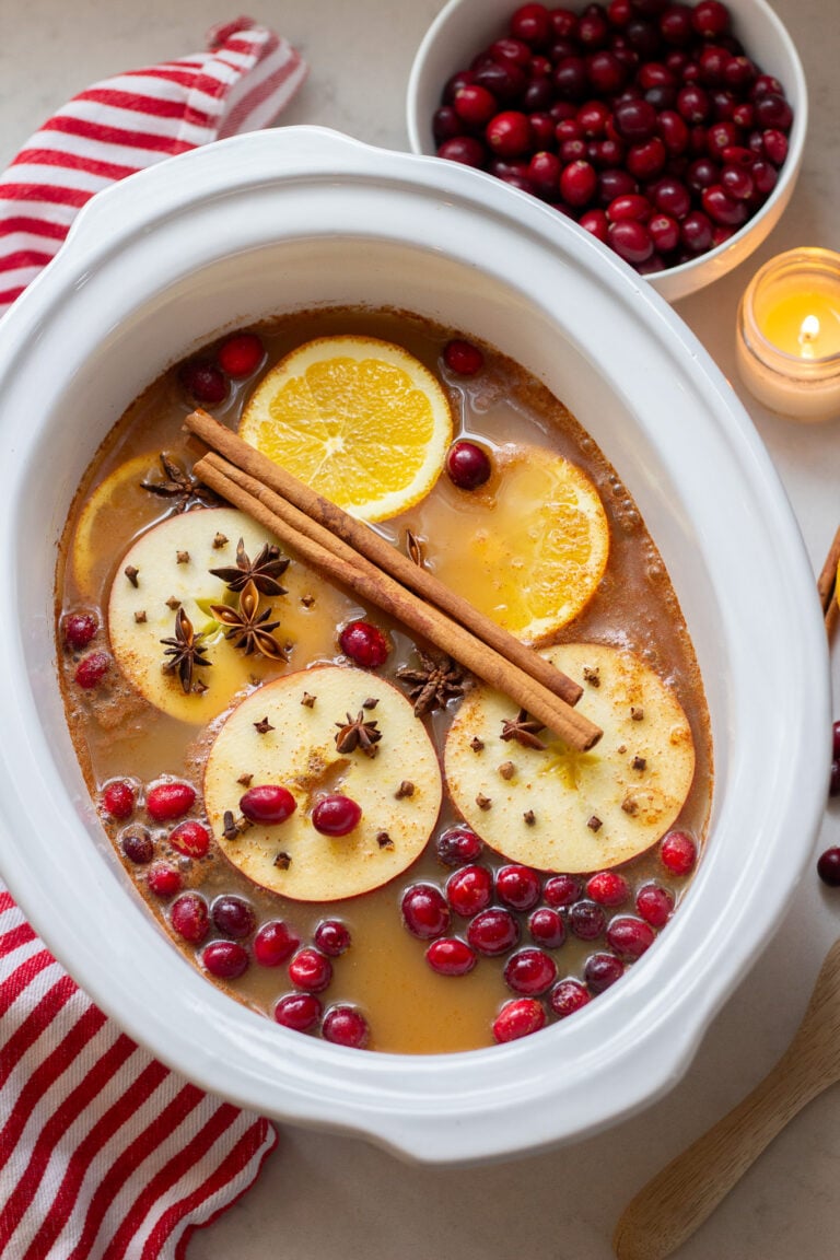 Easy Homemade Crockpot Wassail