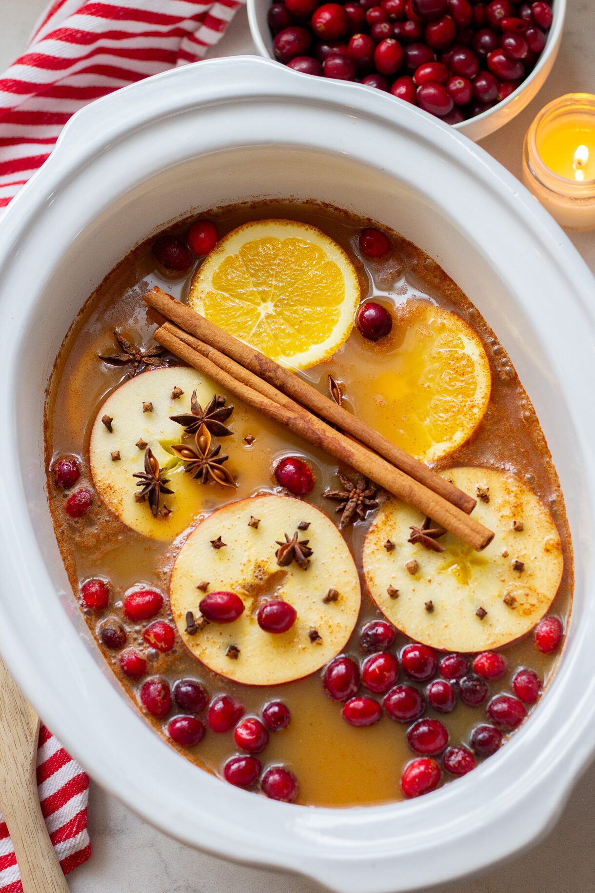 Easy Homemade Crockpot Wassail