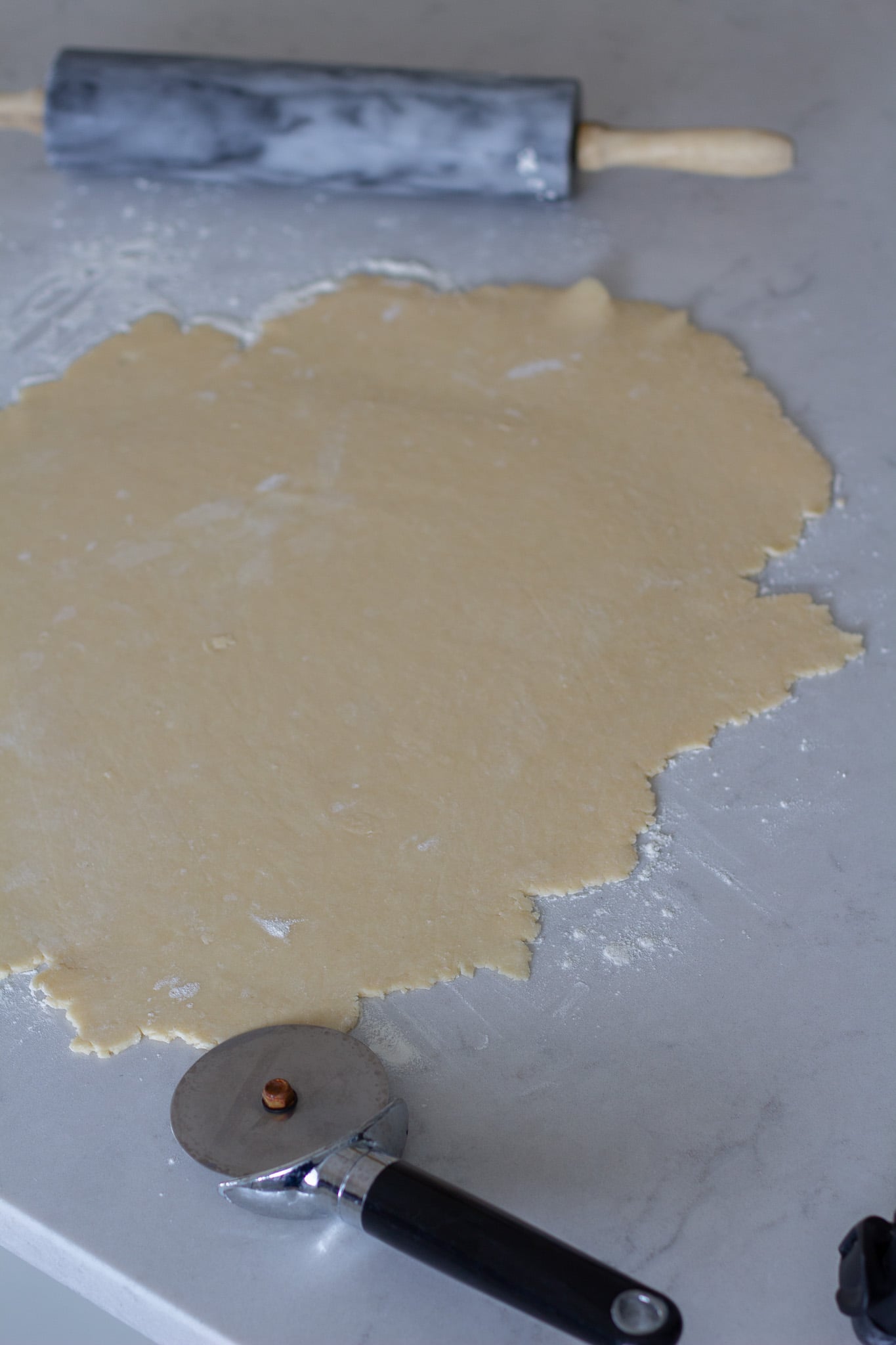 Easy Cinnamon and Sugar Pie Crust Treats